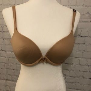 Victoria’s Secret push-up bra. Size 36B. NWT